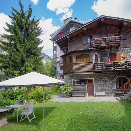 Lejlighed Chalet Svizzero Le Volpi *