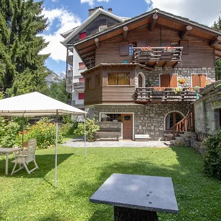 Chalet Svizzero Le Volpi